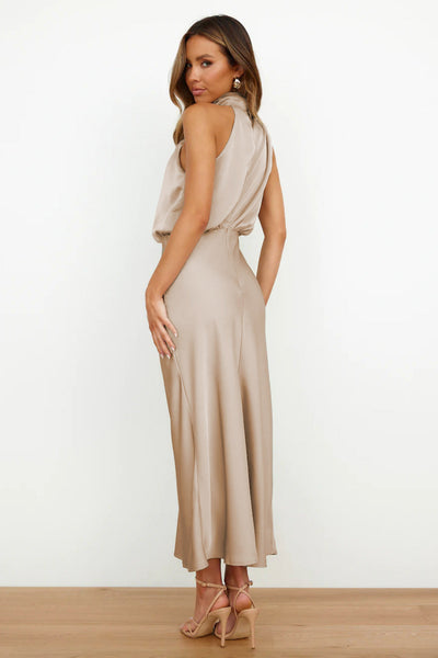 Elise | Elegant Satin Halter Dress – Graceful & Chic
