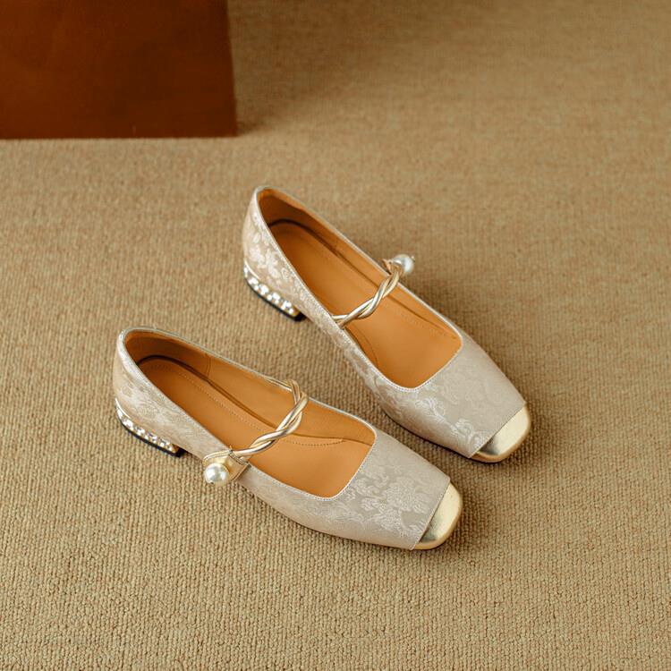 Nala | Chic Heeled Pumps