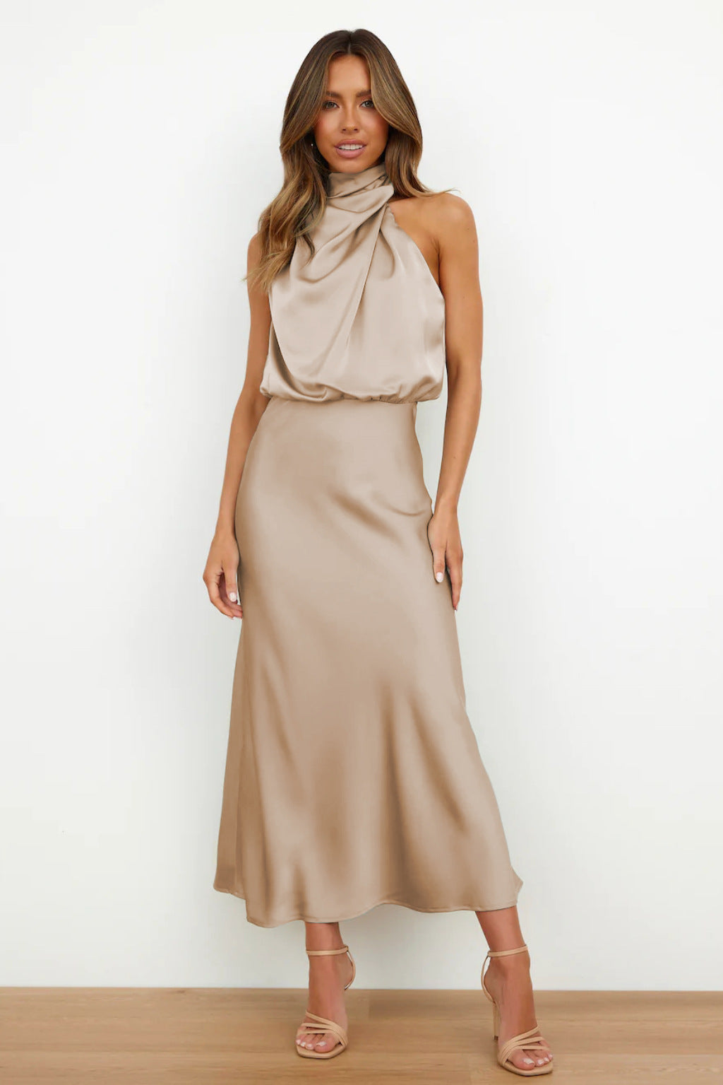 Elise | Elegant Satin Halter Dress – Graceful & Chic