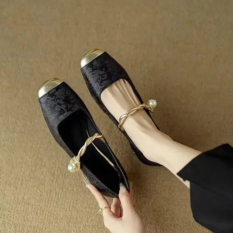 Nala | Chic Heeled Pumps