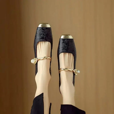 Nala | Chic Heeled Pumps